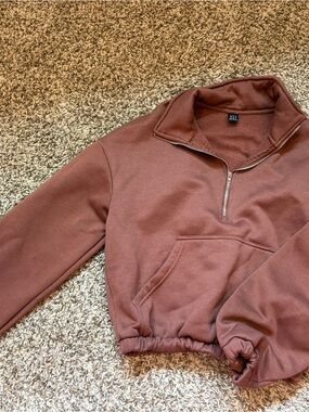 Half-Zip Pullover Sweatshirt - Brown